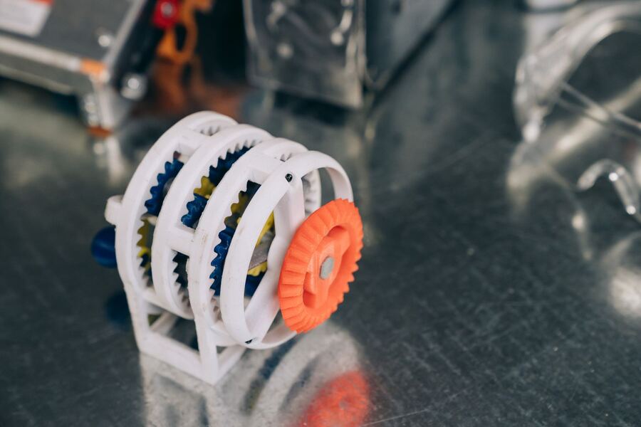 Printed gear mechanism with an orange gear